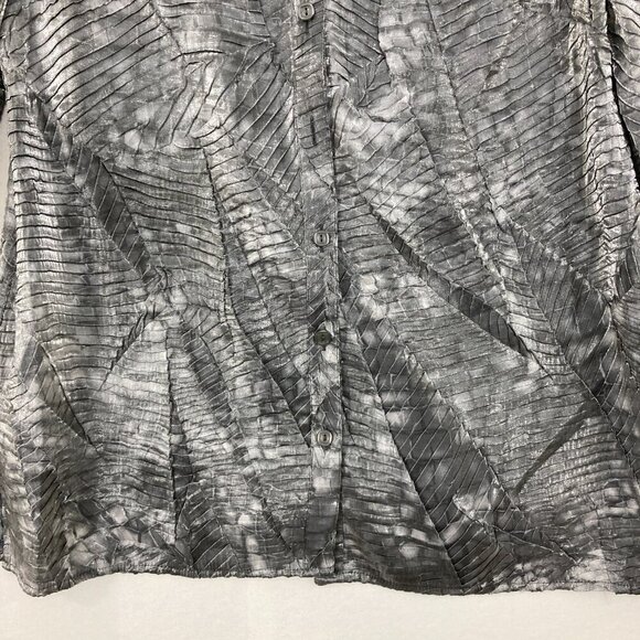 JM Collection size 18 Gray Metallic Abstract Crinkle Pleated Textured Button Up - Picture 8 of 12